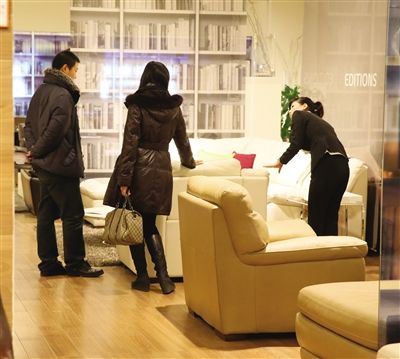 ���ּҾ�Ʒ����I(y��)�J(r��n)�飬�ڸ�(j��ng)��(zh��ng)���ҵ��Ј�(ch��ng)�h(hu��n)��������(n��i)��������Ҫ��Ҏ(gu��)����