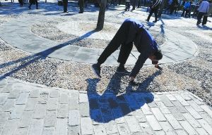 ����5�ꡰ��F�С��Ķ�����ģ�»����{����������������·Ω��ΩФ��